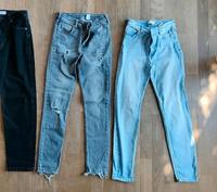 2 Jeans hellblau grau Löcher regular waist skinny mom 158 Hessen - Burghaun Vorschau