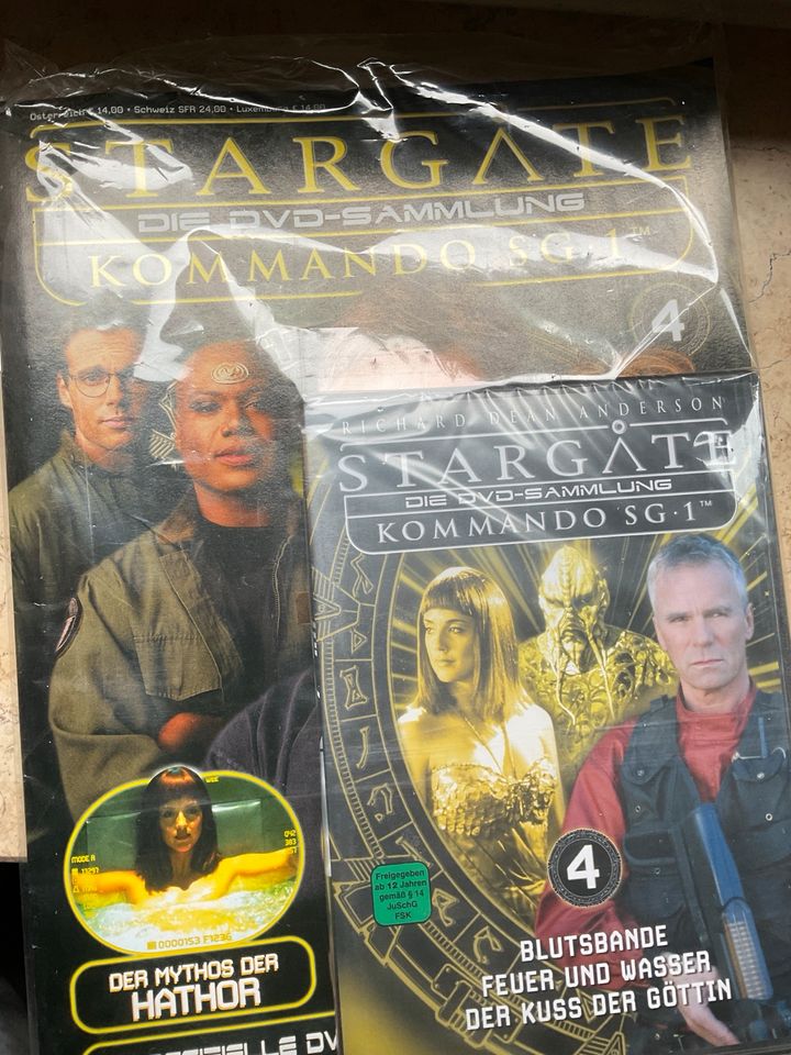 Stargate Kommando SG 1 , 8 DVD's mit Sammlerheft in Bochum