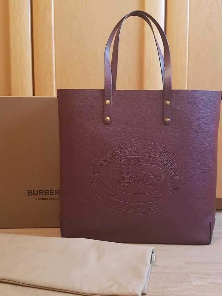 Burberry Tasche in Fullset mit Rechnung in Hagen