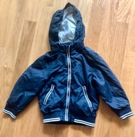 Tolle Jacke Übergangsjacke blau Gr. 110 Kapuze H&M Frühling Pankow - Prenzlauer Berg Vorschau