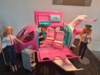 Barbie Traumflugzeug mit Pilot und Stewardessen Dresden - Laubegast Vorschau