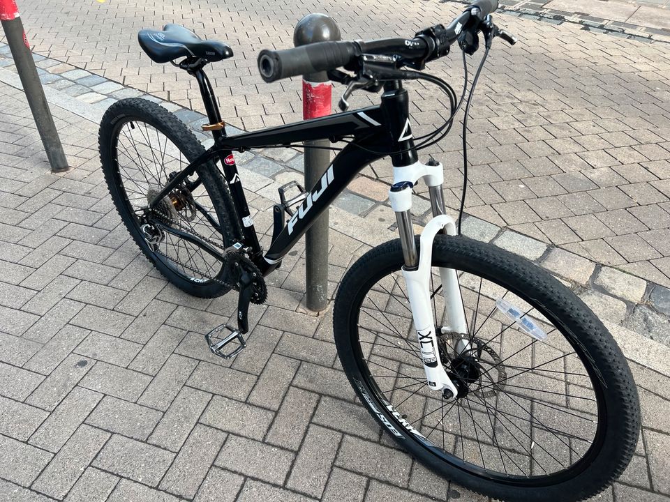 Alu MTB (FUJI) 27.5 Zoll, 21 Gang(XT) ,RH. 44 cm .Federgabel, in Nürnberg (Mittelfr)