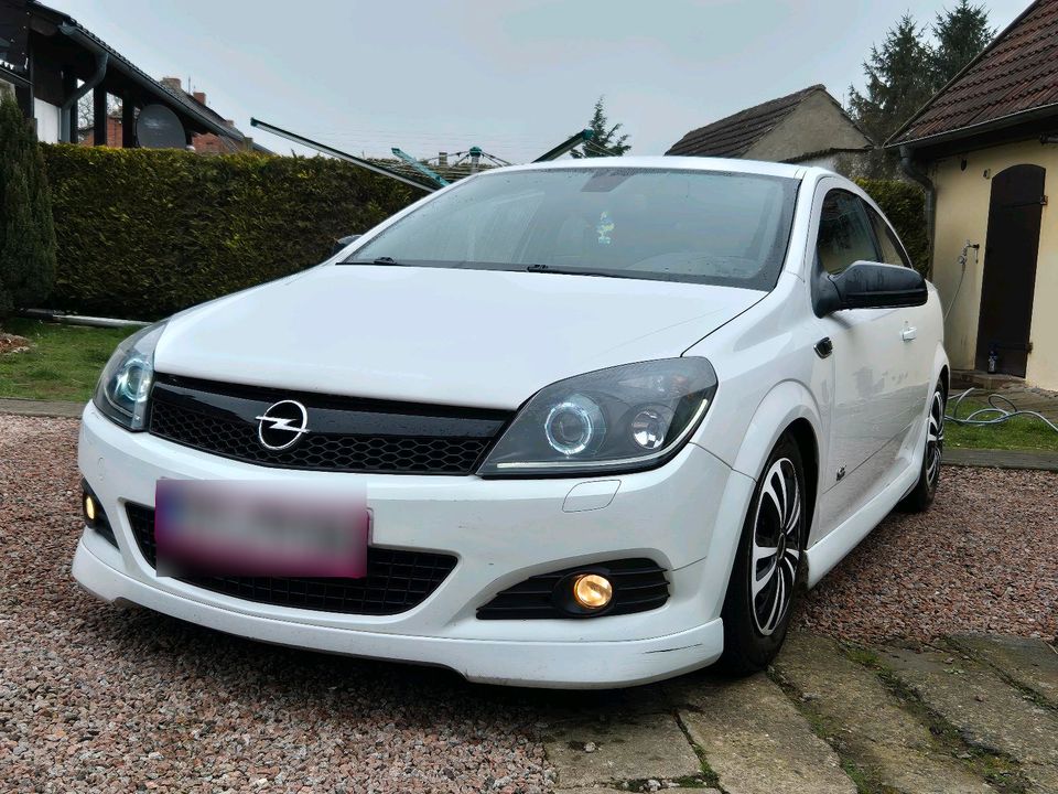 Opel astra h gtc opc line 1.6i Automatik, Tuning in Jördenstorf