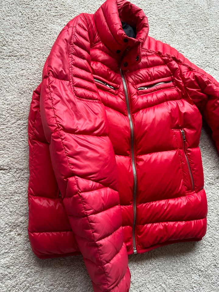 Diesel Herren Daunenjacke Rot Gr. XL Original in Köln - Kalk | eBay  Kleinanzeigen ist jetzt Kleinanzeigen