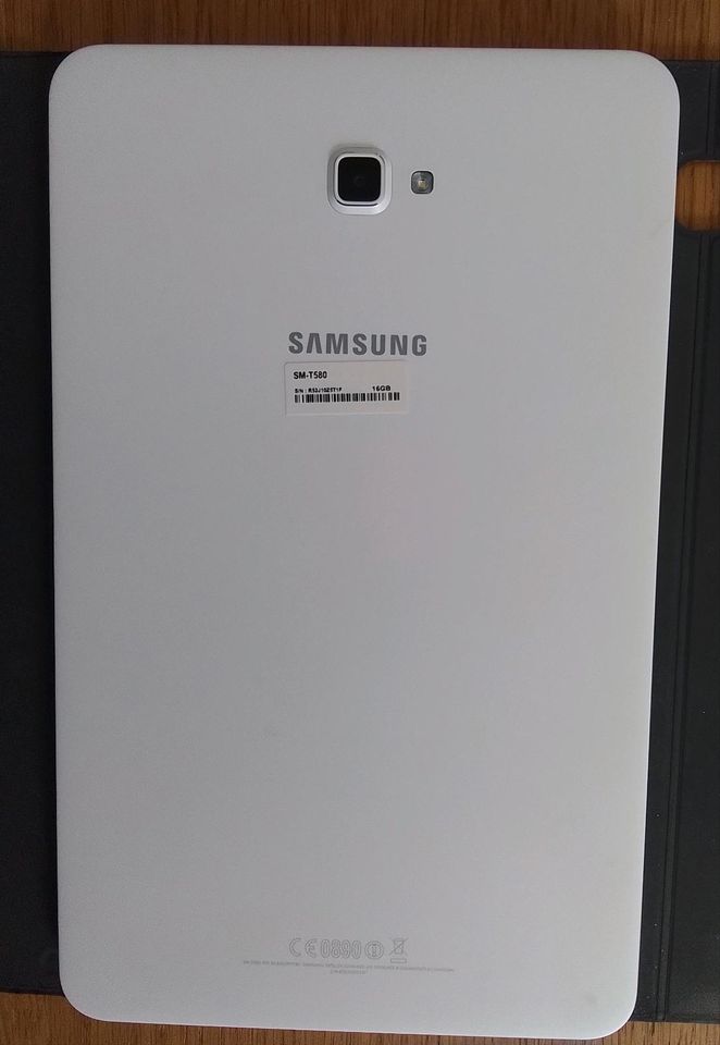 Samsung Galaxy Tab A6 mit Magnethülle in Isernhagen