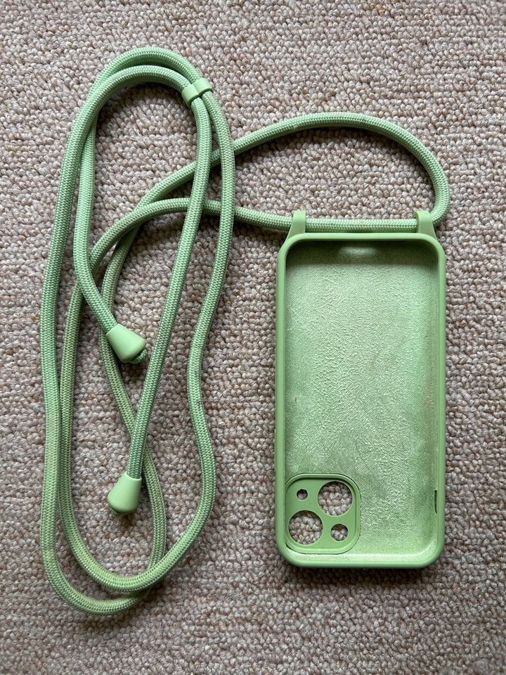iPhone 13 mini Handy Case mit Kette in Zeitz