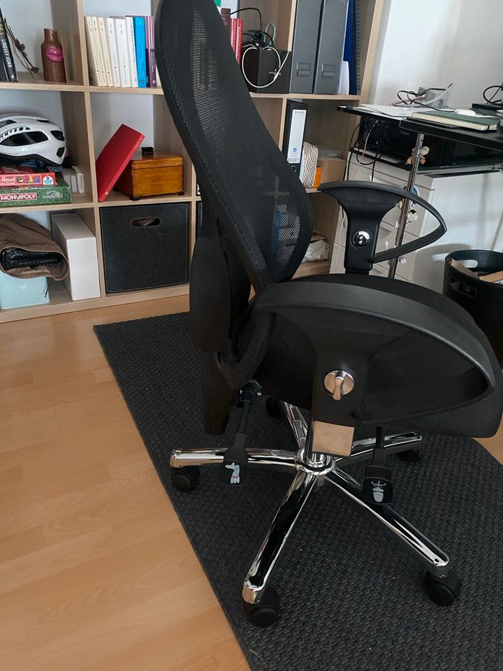 Schreibtisch Stuhl schwarz in München