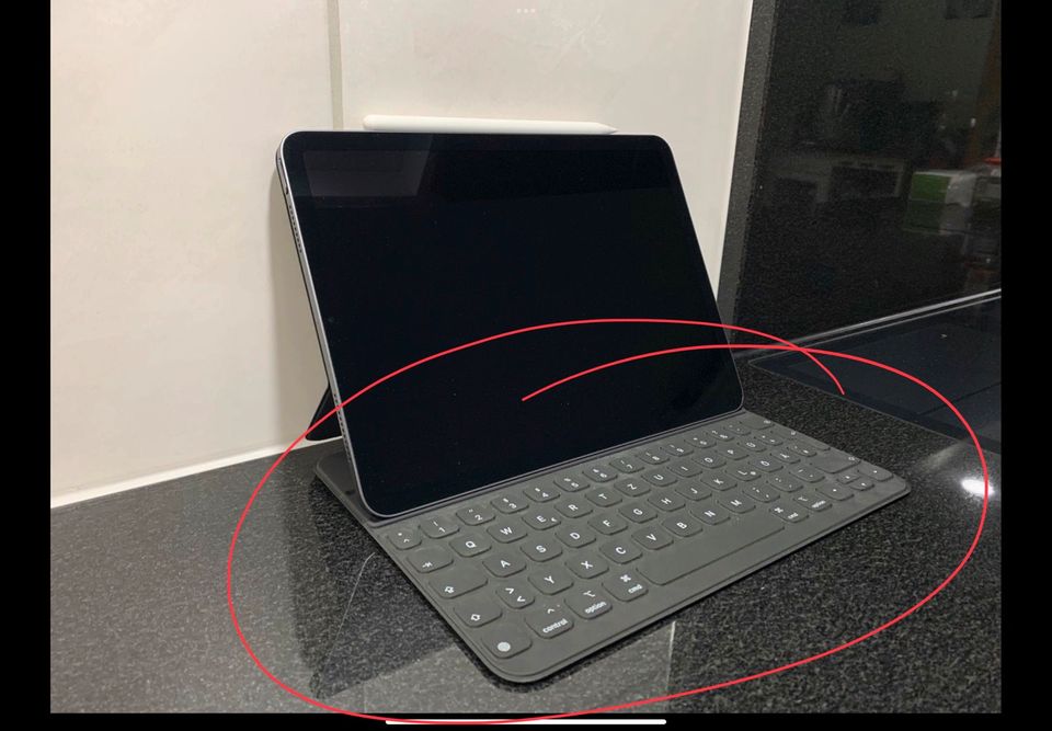 Apple iPad Smart Keyboard Folio, Tastatur in Biebelsheim