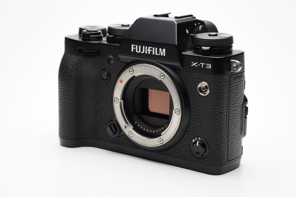 FUJIFILM X-T3 Body Schwarz mit Zubehör in Top Zustand in Wittenburg