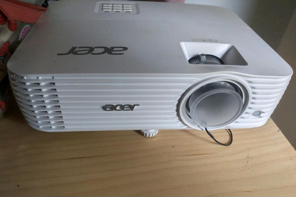 Acer P1555 beamer (FullHD & 3d projector) in Bremen