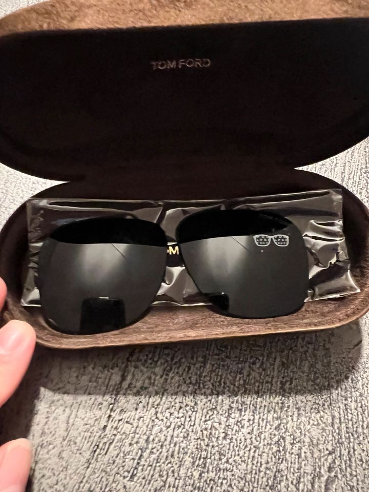 Tom Ford Benton Sonnenbrille Original in Nürnberg (Mittelfr)