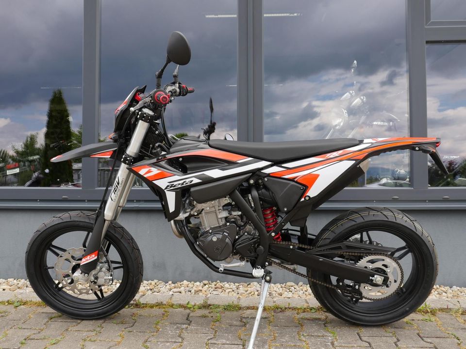 Beta RR 125 4T SM T - Super Moto - alle Farben in Deggendorf