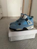 Verkaufe benutzte Jordan 4 Farbe Baby blau Größe 45 München - Milbertshofen - Am Hart Vorschau