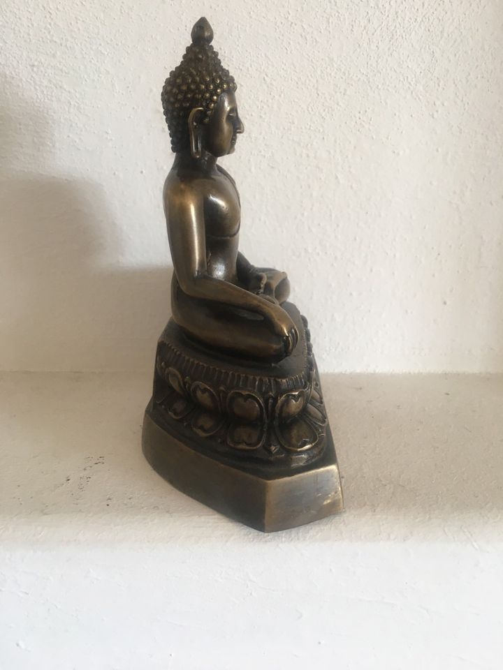 Buddha Bronze/Messing Figur hochwertig in Dasing