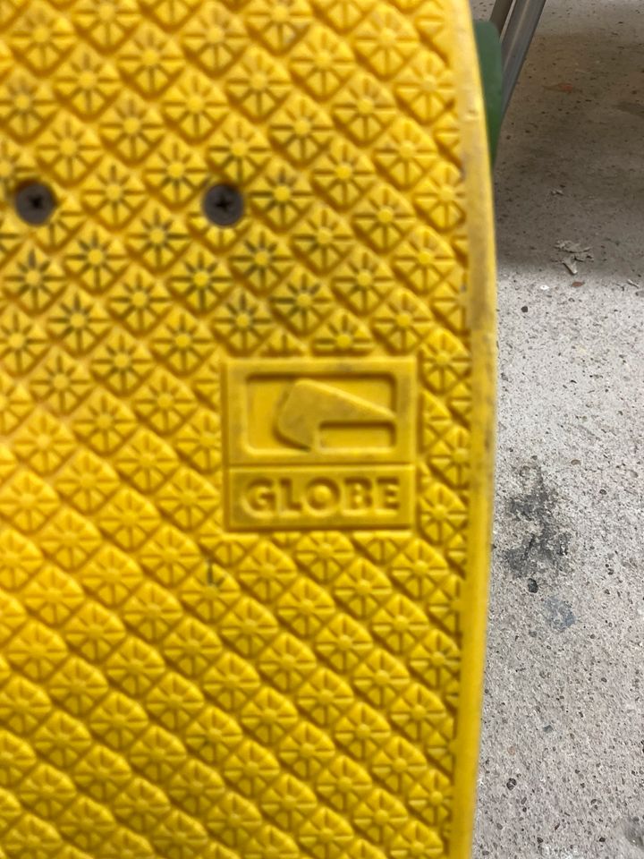 Globe Funboard / Skateboard in Karlsruhe