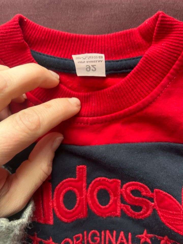 Adidas Sweatshirt Pullover Größe 92 in Stuhr