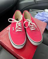NEU Vans Schuhe Damenschuhe Herren Sneaker Pink Rosa Größe 39 Nordrhein-Westfalen - Gladbeck Vorschau