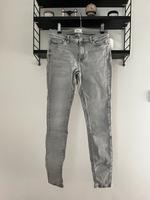 Only Skinny Jeans Gr. 30/30 grau shape W30 L30 Niedersachsen - Emden Vorschau