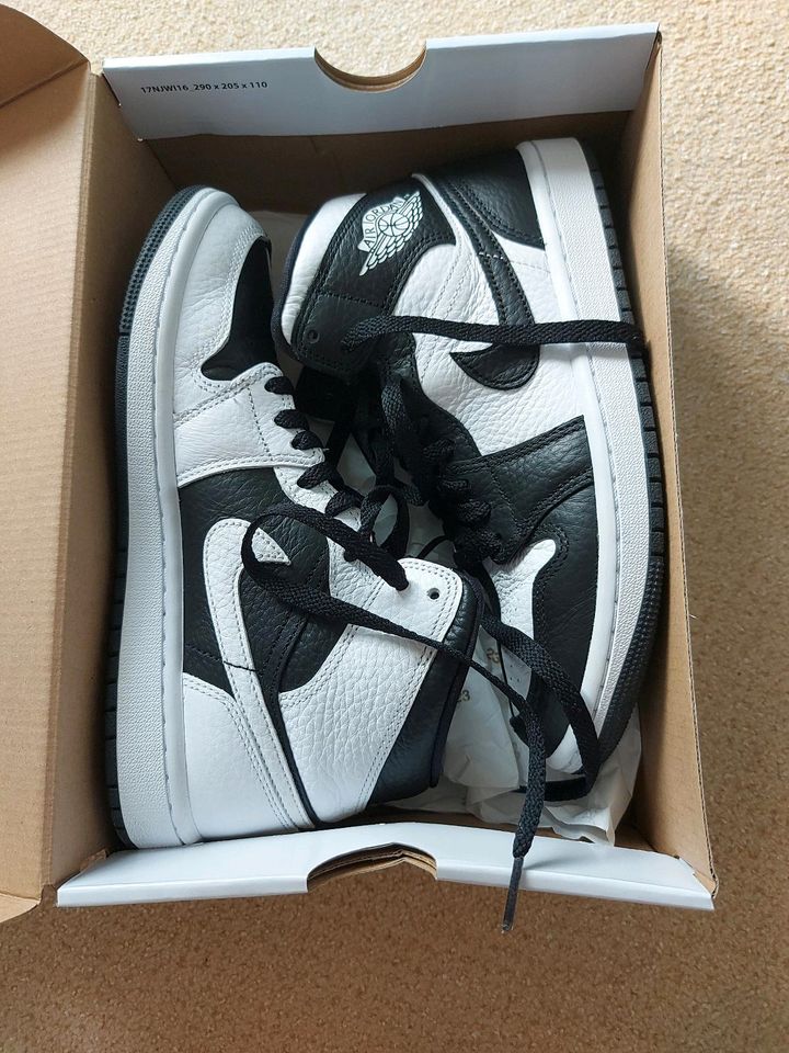 Nike Air Jordan 1 Mid SE in Leipzig