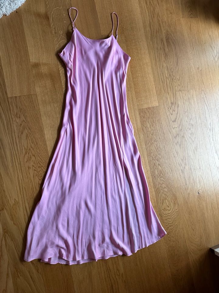 Zara Kleid Gr L rosa in München