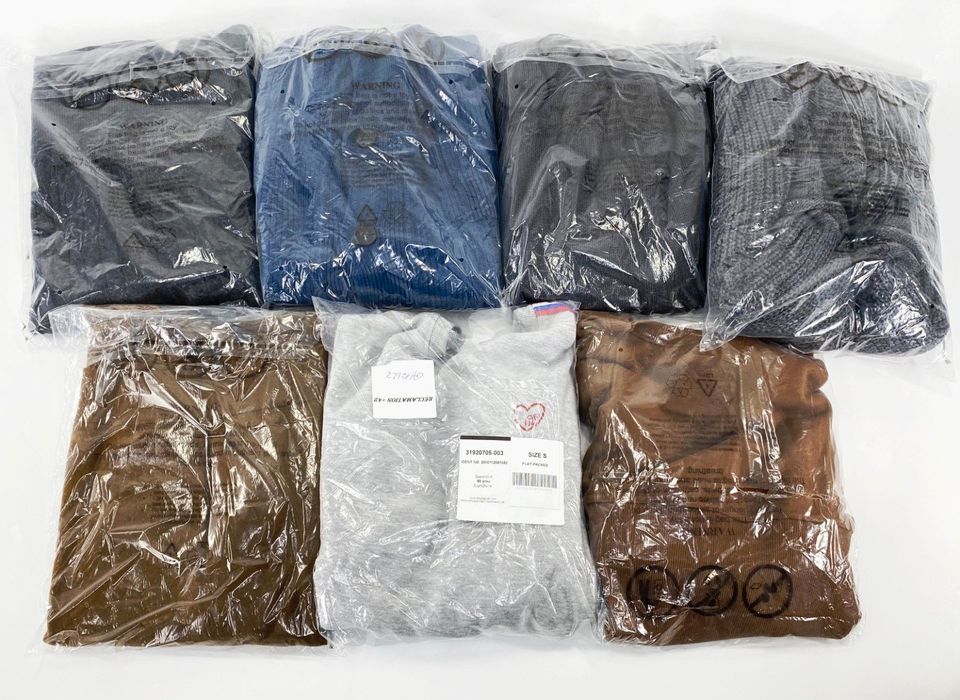 ca. 4.000 Kg Marken Bekleidung Kiloware, Großhandel, HugoBoss, Versace, Adidas, Diesel, TH, Versace, CK u.a. für Wiederverkäufer, versch. Größen, Kundenretouren, Restposten in Tanna