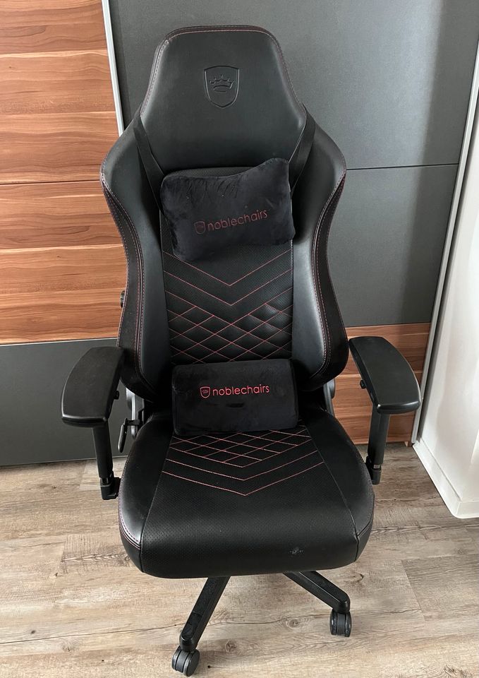 „Noblechairs Hero“ Gaming-Scheibtischstuhl in Potsdam