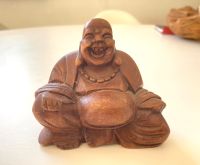 Kleiner glücklicher Buddha aus Holz Kr. München - Unterföhring Vorschau