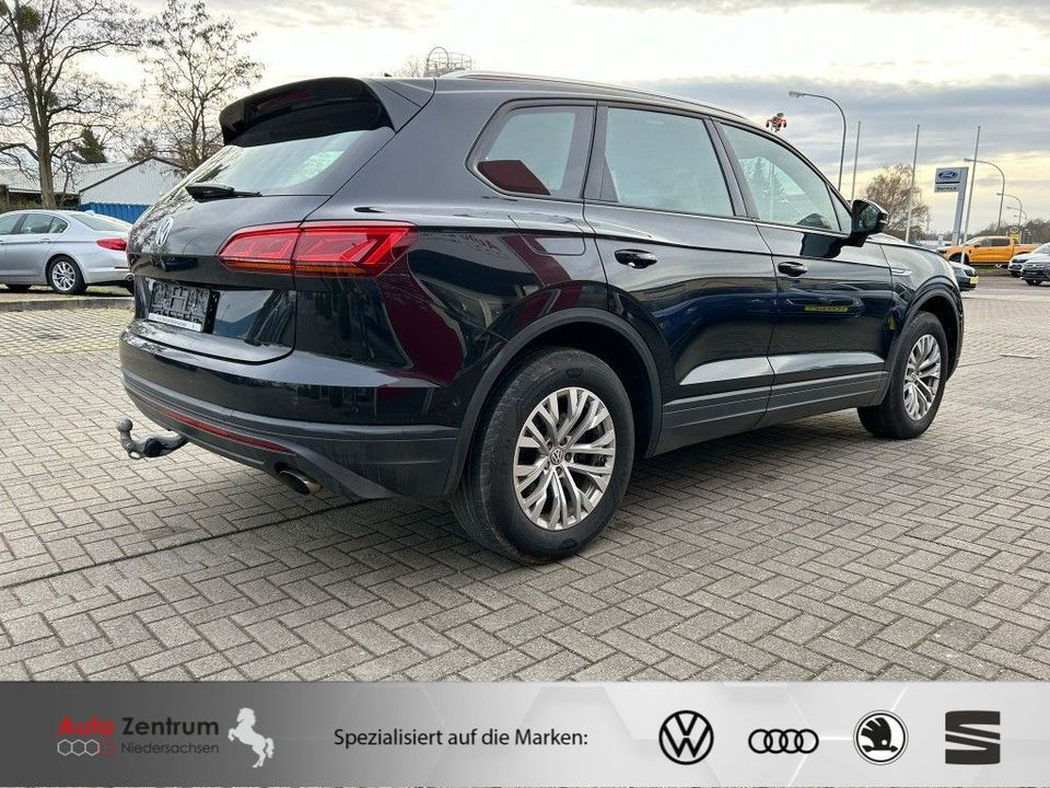 Volkswagen Touareg 3.0 TDI 4M AHK*PANO*StandH*Kamera*Matrix in Helmstedt