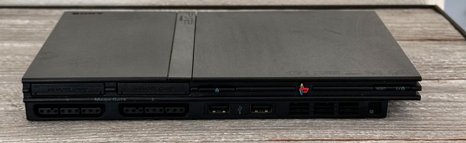 PS2 Slim mit 2 Controllern, Memory Card und Kingdom Hearts in Sengenthal