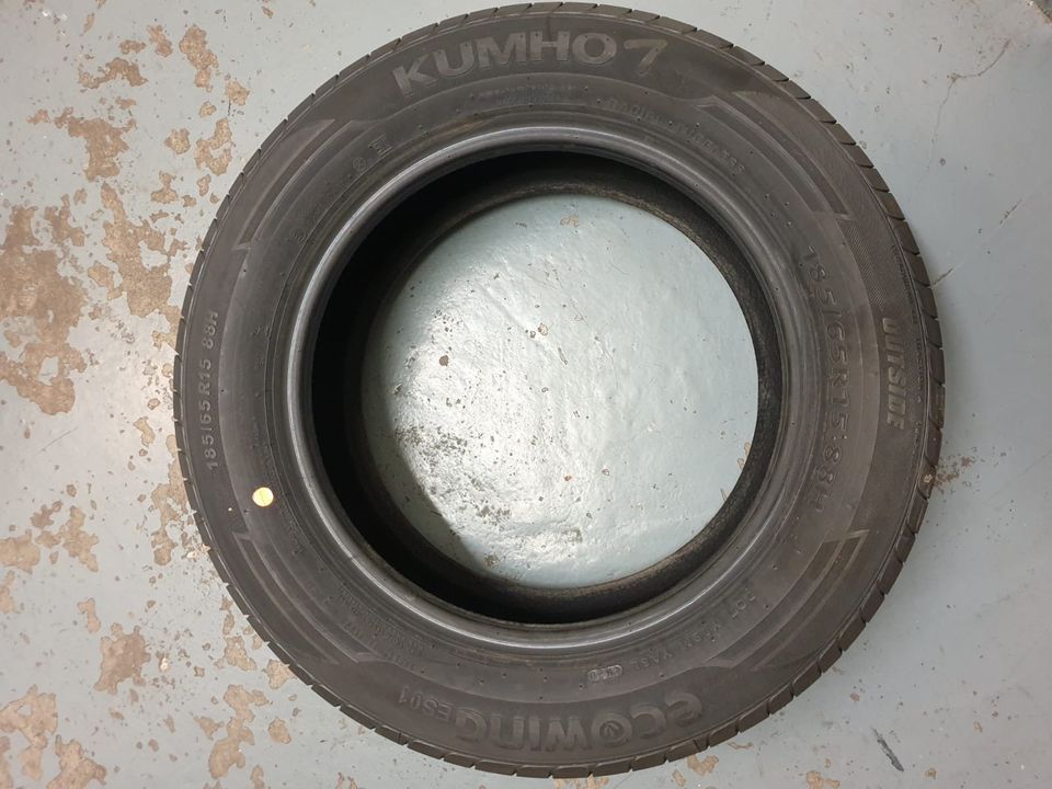 PKW Sommerreifen Kumho 185/65 R15 88H Ecowing ES01 Neuwertig in Düsseldorf