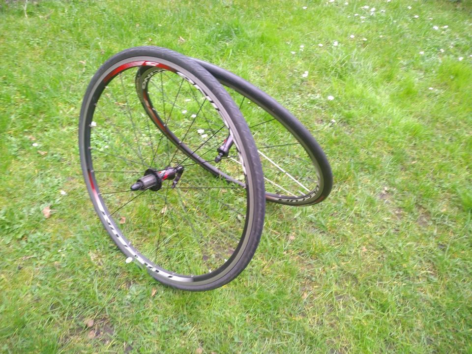 Fulcrum Racing 5 Rennrad Laufradsatz Wheelset in Berlin