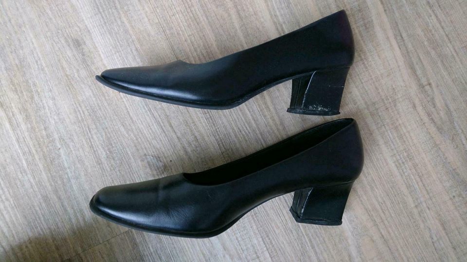 Pumps von Deichmann Größe 38 schwarz in Ehningen