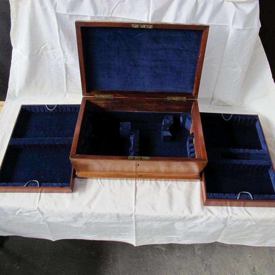 PWD53: Becksteckbox England um 1980 massiv Samt ca.46x18x31cm in Plauen