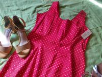 NEU (`v´) verspieltes rotes Rockabilly Kleid Gr. 42/44 Polka DOTS Hessen - Seligenstadt Vorschau