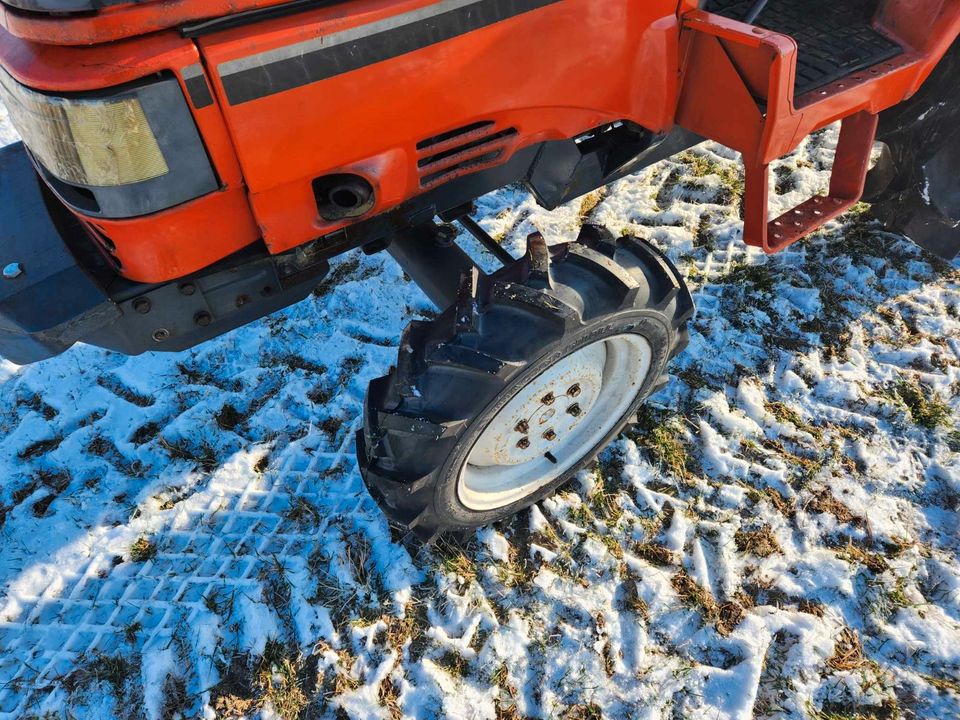 TRAKTOR KLEINTRAKTOR KUBOTA GT-3 4x4 in Furth im Wald