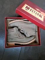 Mustang Boots Schnürboots grau Gr. 40 gebraucht Hessen - Heusenstamm Vorschau