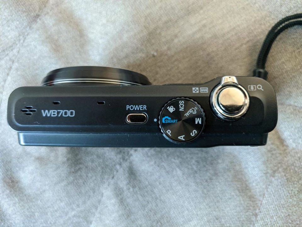 Samsung WB 700 Digitalkamera in Schkeuditz