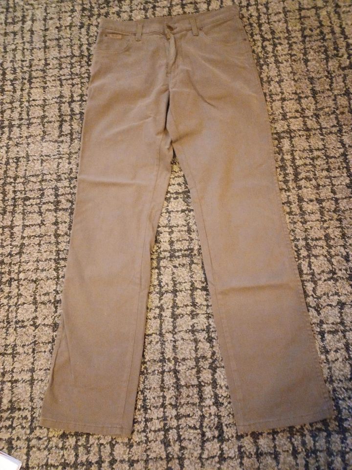 Wrangler Jeans 33/32 top Zustand inkl.Versand in Essen