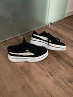 Schwarz weiße Puma Plateau Sneaker 40 Cali Nordrhein-Westfalen - Grevenbroich Vorschau
