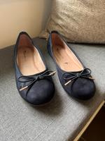 Tamaris Pumps Ballerinas Schuhe dunkelblau 37 Niedersachsen - Hermannsburg Vorschau