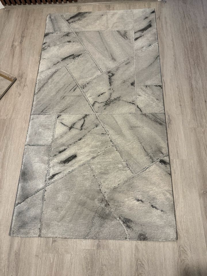Teppich mit marmor muster in Berlin