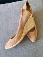 Lara Espadrilles Pumps spitz beige 41 Plateau Leder NEU Bonn - Poppelsdorf Vorschau