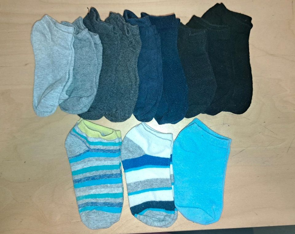 12 Paar Sneaker Socken Gr. 31 - 34 in Rüsselsheim