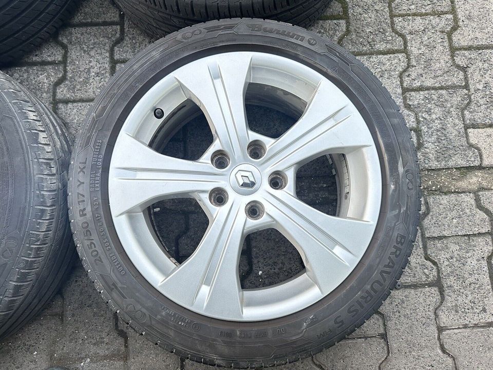 4 Original Renault Megane Alufelgen auf Sommerreifen 403000067R 1 in Offenbach