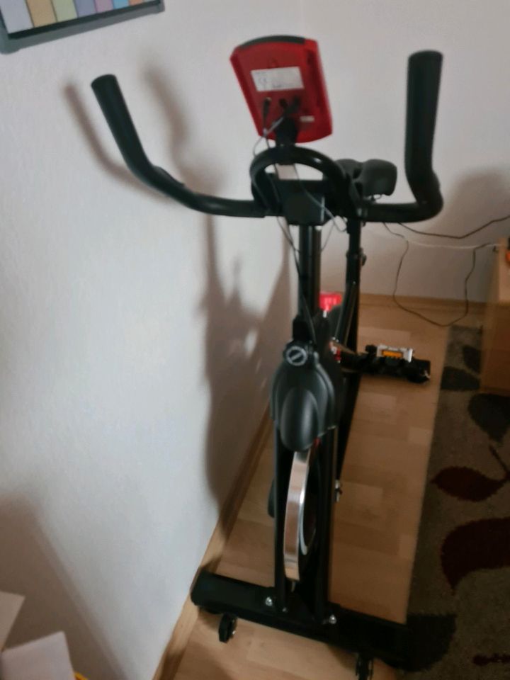 Spinbike Heimtrainer in Runkel