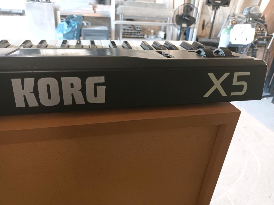 Korg X5  Musik Synthesizer in Neubrandenburg