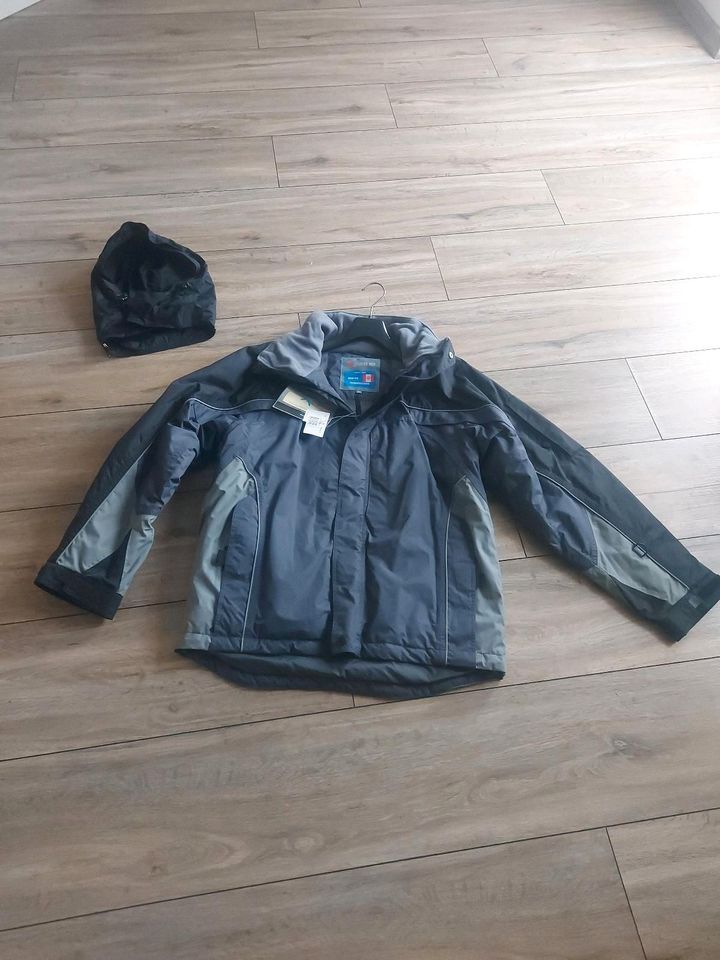 Verkaufe neue wasserdichte Ski/Snowboard Jacke Gr XL in Obernzell