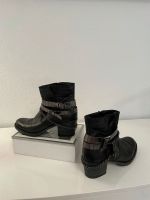 Stiefelette schwarzes Leder Gr 39 v. Tamaris Essen-West - Holsterhausen Vorschau