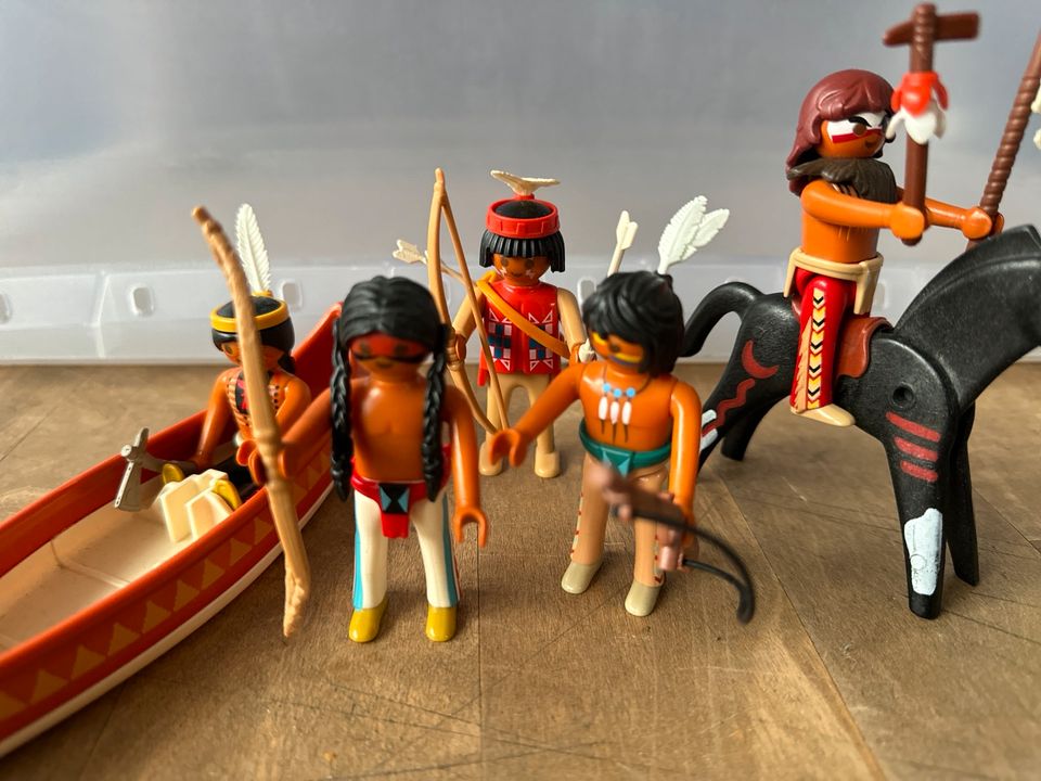 Playmobil Western Indianerfiguren 6 Figuren 2 Pferde in Hamburg