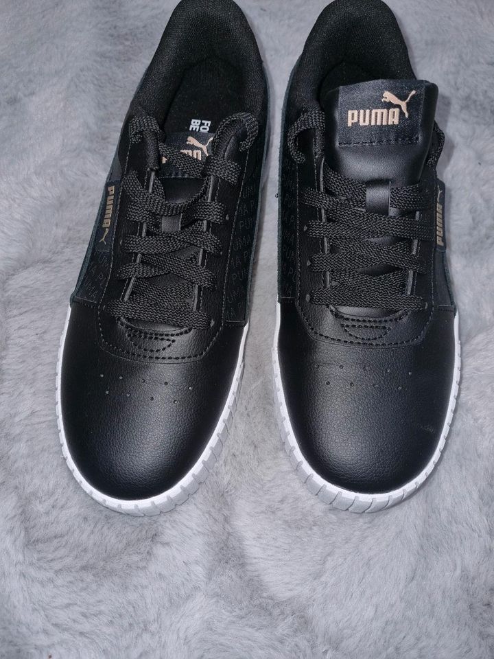 Puma Schuhe *** NEU *** in Essen